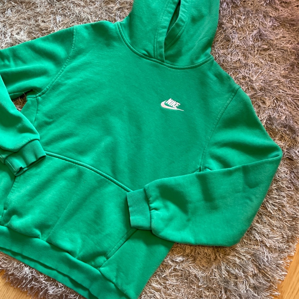 EUC Kids Unisex Nike Green Logo Hoodie / Pullover Size Large - Picture 4 of 7